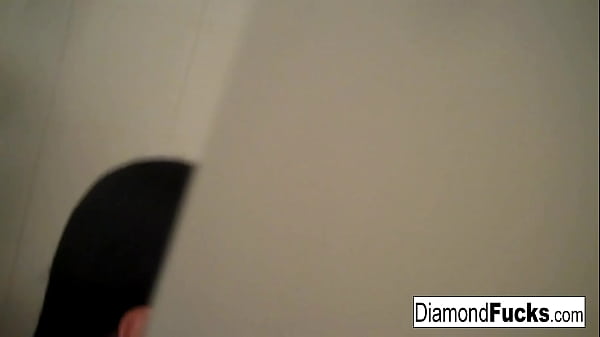 Latins babe shows off her body  