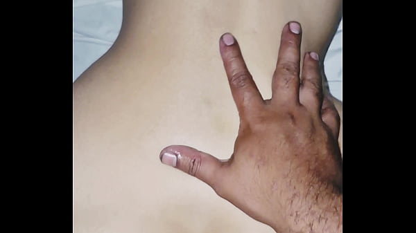 Quedo en la casa de mi amiga y su madre  por la noche