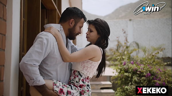 Ninfomana blanca aprovecha de su novio tonto dandole una cogida que nunca olvidar&aacute;