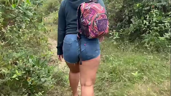 Me follaron duro en la cima de la monta&ntilde;a! Sexo real al aire libre