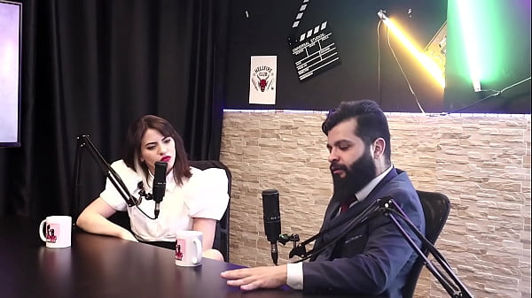 A podolatria e menage s&atilde;o os fetiches preferidos, e sobre ser corno... - Lady Snow e Lord Kenobi (SHEER/RED)