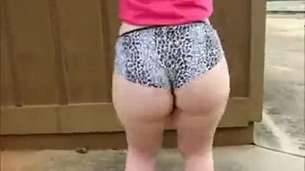 Fun time to twerk outside