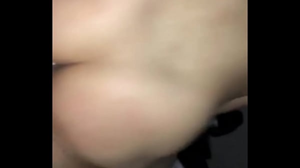 Chin&ecirc;sa safada dando para brasileiro