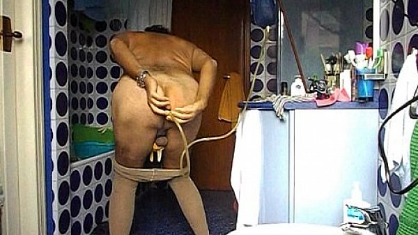 DSCN3374.AVI enema in my blue bathroom (first part)and ass masturbation