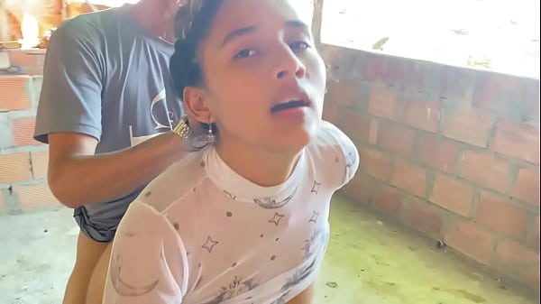 mi hermanastro a verme me follo y yo le doy una buena mamada y le saco toda su leche con mi boca