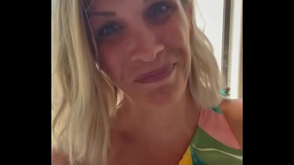 Ici tu as la STORY PUBLIC de la m&eacute;ga surprise que j'ai eu pour mon ANNIVERSAIRE...  