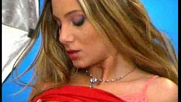 Eurobabe sexy wind blowin' photo shoot - sex video 