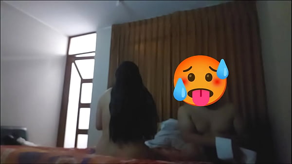 mi esposo me vende a maduro por ayuda econ&oacute;mica y me insemina