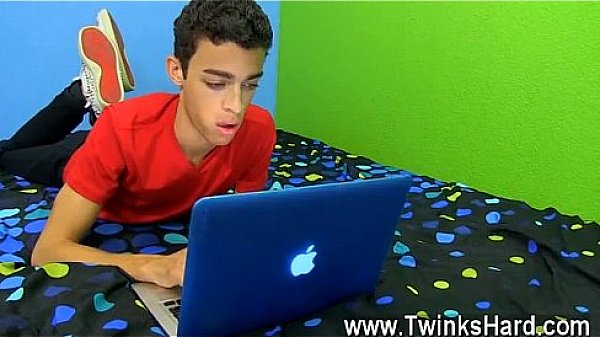 Naked men Dustin Cooper wants to give older studs a attempt and he