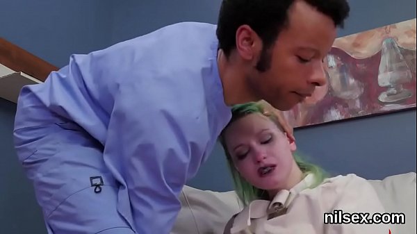 Wild tart gets her fuckholes stretched and toughly penetrated