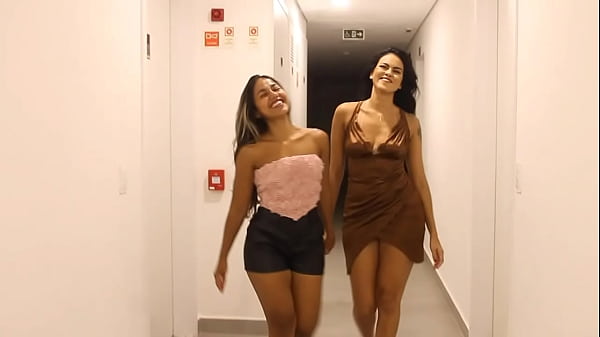 Levei Bia Hot para o Teste do Sofa e aproveitamos