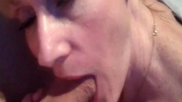 Fun Blowjob From Amateur Babe