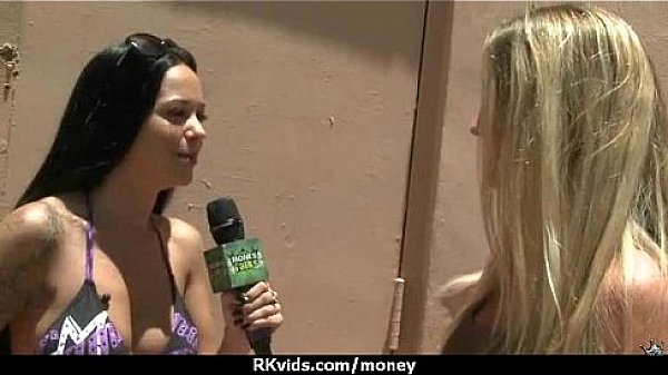 Amateur girl accepts cash for sex from stranger 27