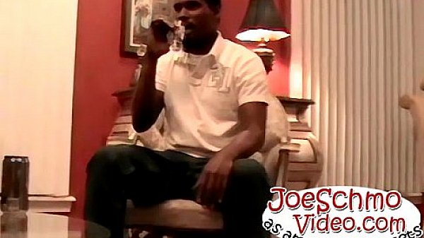 Amateur asshole stretched after interracial pounding  