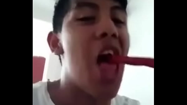 Puta morena mama pene negro