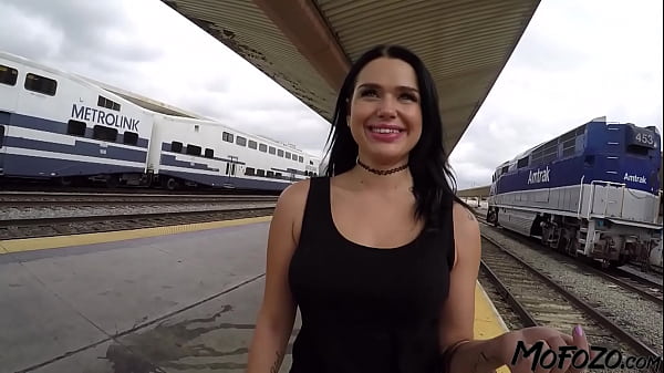 MOFOZO.com - This Is How To Pick Up A Student At The Train Station