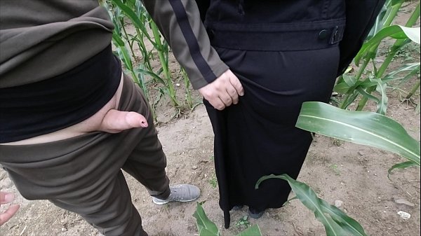 lets have spontaneous risky public sex in a cornfield with the risk to get caught