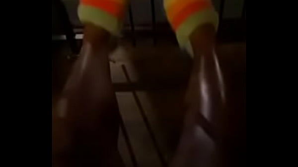 Ebony goddess shows tootsies