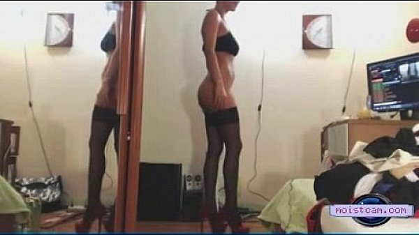 [moistcam.com] Cam teen in stockings plugs her ayss! [free xxx cam]