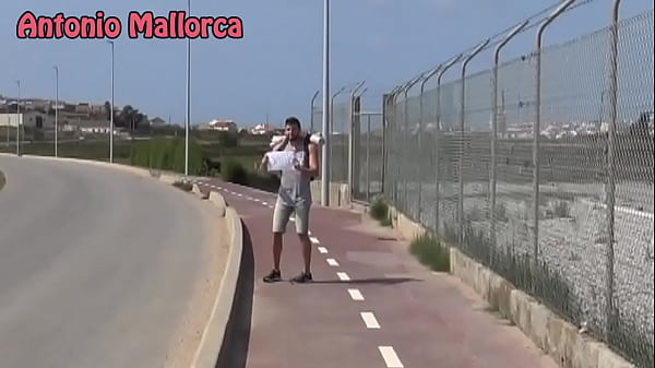 THE HITCHHIKING EDITON