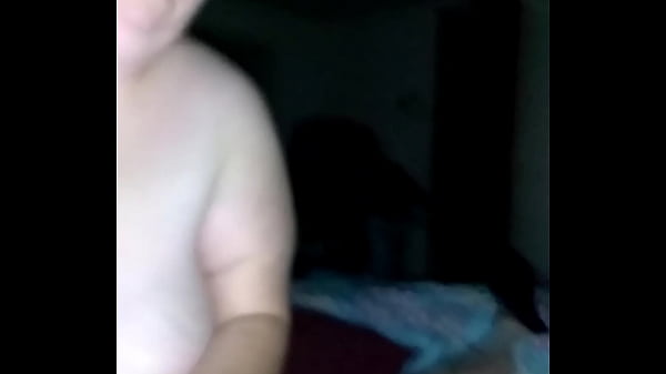 Fat hoe slides a condom on cock  