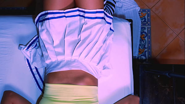 La cu&ntilde;ada y el cu&ntilde;ado tienen sexo en la habitaci&oacute;n d  