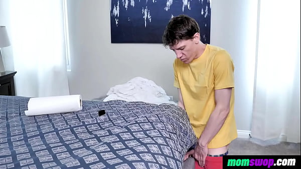 Messy Stepsons Fuck for First Time their Hot Mothers 