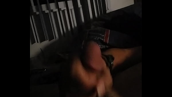 Masturb&aacute;ndome en la cama 