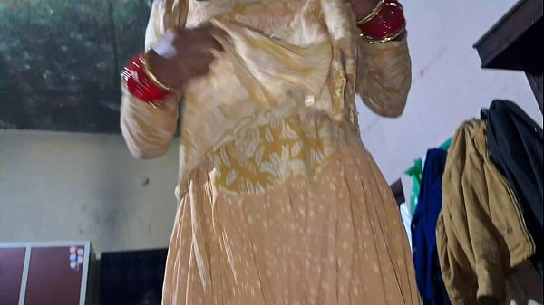 Jawan Desi Bhabhi Ki Pyaasi Chut &ndash; Raat Bhar Hardcore Masti!