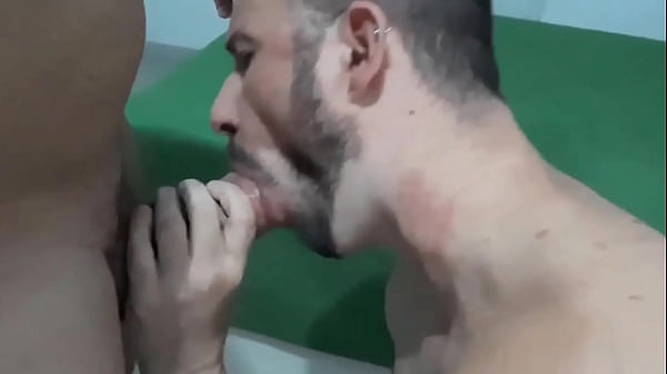 YURI GA&Uacute;CHO - TRANSEI COM O MEU VIZINHO SAFADO 