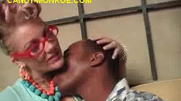White Cuckold Fan Sees Blonde Suck Black Cock 