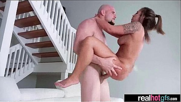 Intercorse In Front Of Cam With Amazing Horny GF (layla london) vid-19