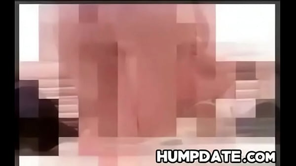 Amateur threesome BI MMF with chubby wife