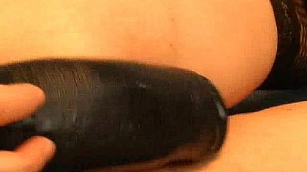 Greek amateur sucks the fat dildo that filled her pussy