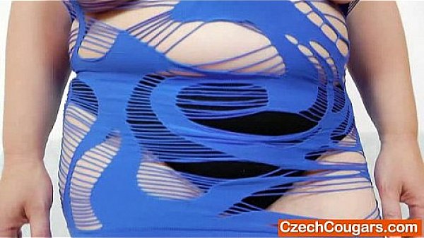 Masturbation and cunny gape plus milf brunette