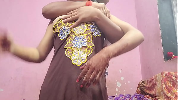 कविता भाभी की गांड़ और चूत दोनहो ही अच्छा देखर देवर को रहा नही गया  