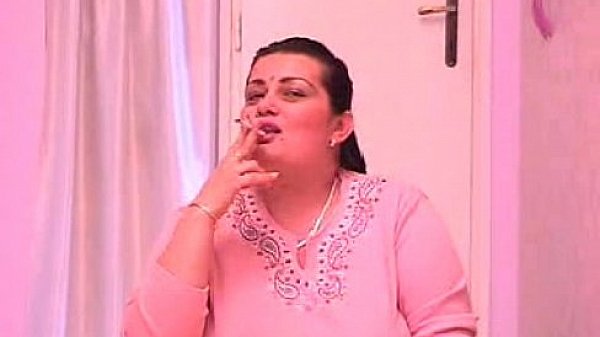 Mature Pussy Smoking Cigs