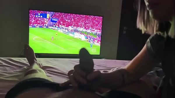 Casada novinha fazendo boquete  