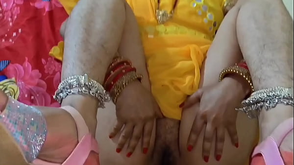 ससुर ने बहू को उसके कमरे में बिस्तर पर चोदा साफ हिंदी आबाज हिंदी अश्लील हरकतें