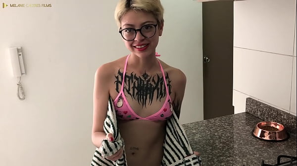 le pago con cuerpo al t&eacute;cnico de las licuadoras