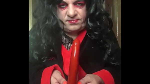 crossdresser wants a real man to piss in his mouth