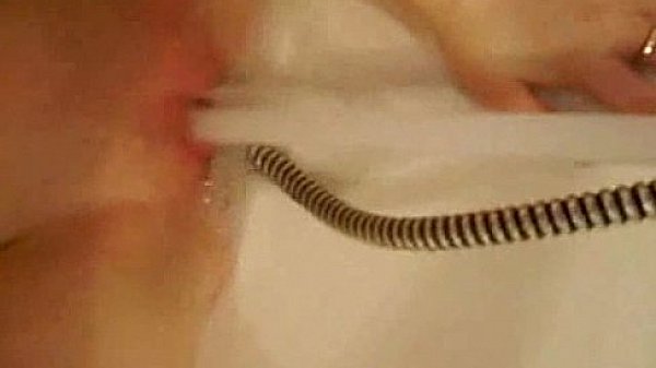 Amateur girlfriend likes doggystyle