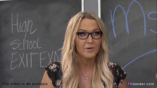 Shemale Kayleigh enjoys Charlie's big cock