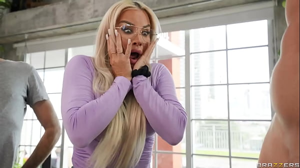 Sip And Paint And Suck Cock / Brazzers