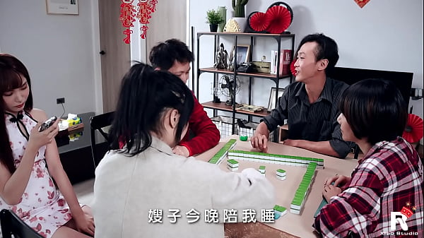 SWAG 過年啪特輯：feifeibebe 用身體償還賭債  