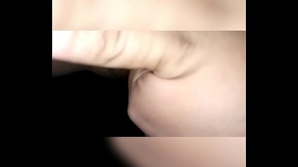 Se viene rico mientras se masturba