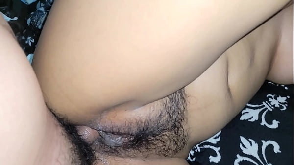 La puta del barrio Me dijo que le suba el volumen al TV para que los vecinos no escuchen sus gemidos y como le doy recio con mis huevos en su panocha!!! #3