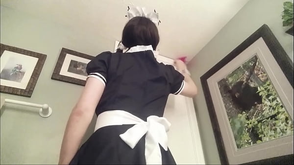 SISSY GETS A NOTE FROM MASTER 