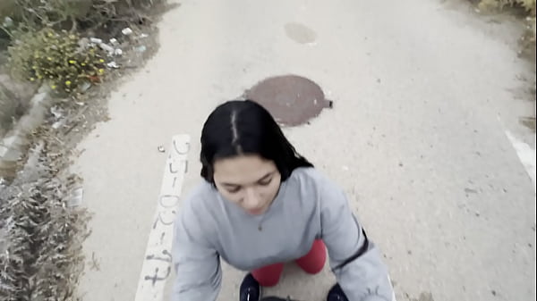 Me la chupa una puta del pol&iacute;gono por 200 euros