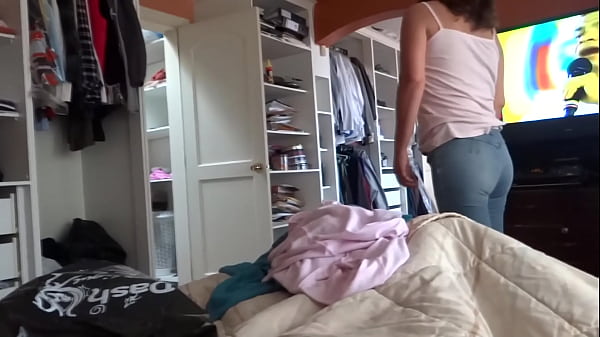 I enjoy my wife's sister while she gets dressed, I grope her, masturbate and cum on her ass